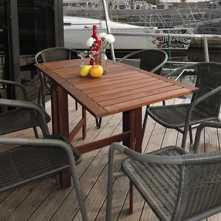 Båthotell House In By The Waterfront, Cleaning Included